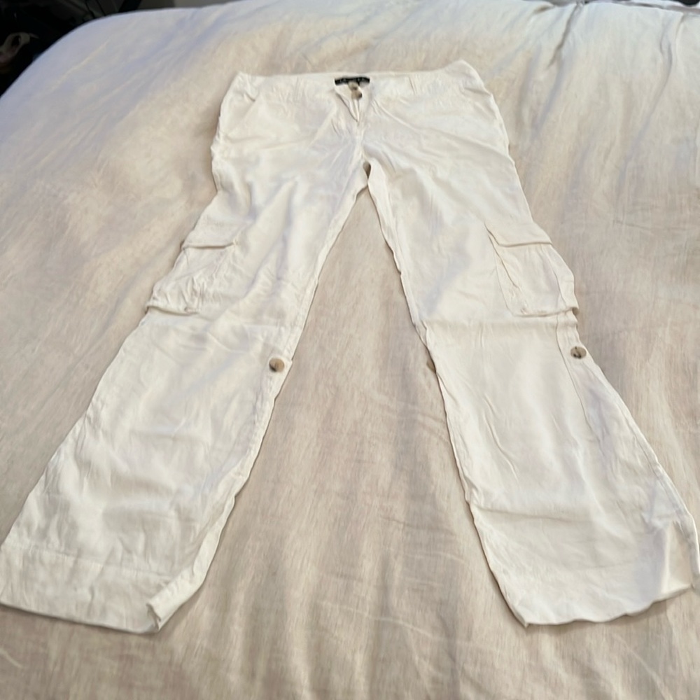 Theory white cargo / crop, size 4, linen/ viscose/ spandex